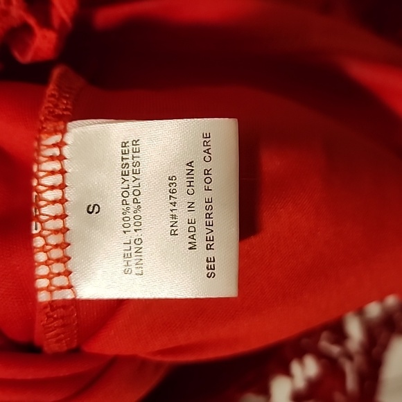 Romeo + Juliet Red Crochet Lace Tiered Ruffle Sheath Dress Size Small - Picture 6 of 7